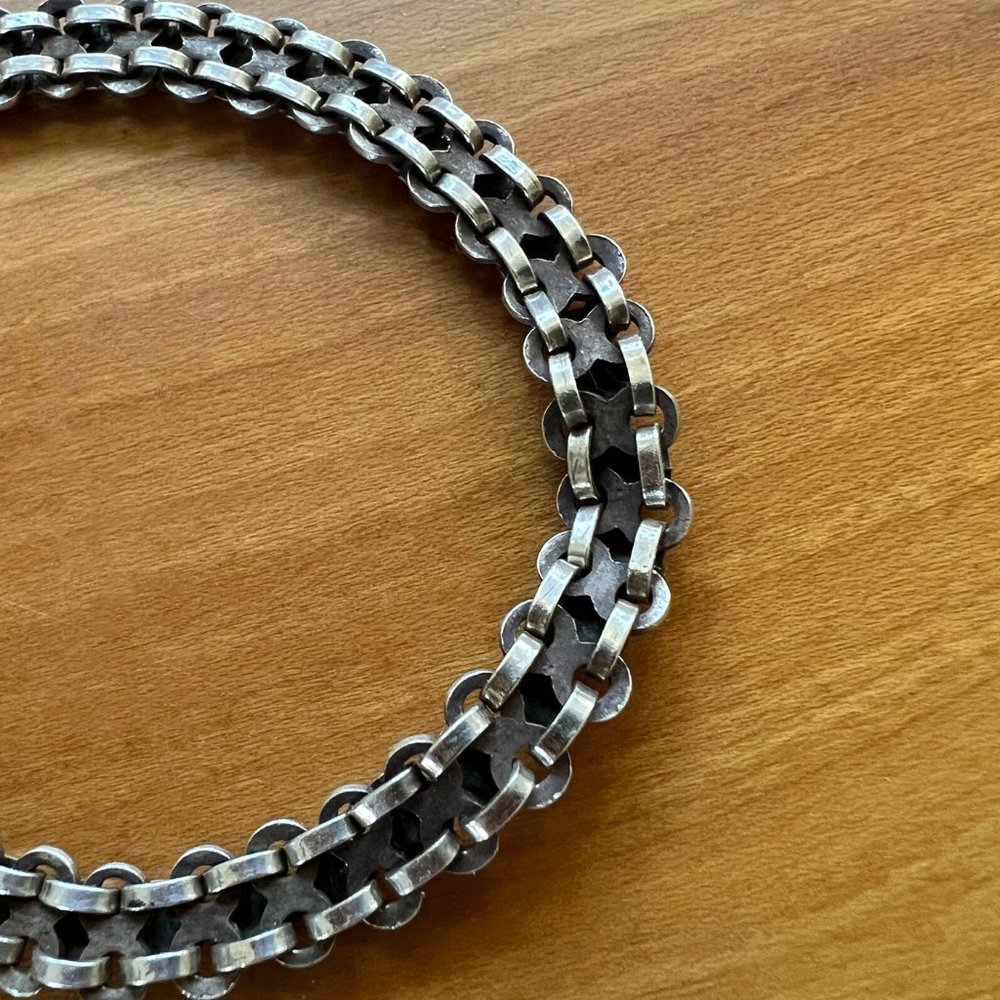 Authentic Vintage Indian Hand-worked Silver Bracelet - Picture 8 of 8